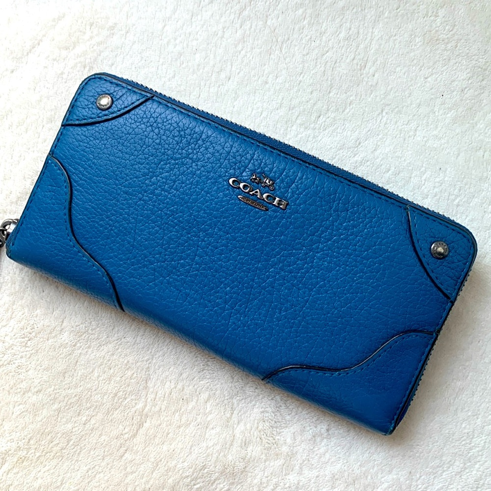 Coach zip around blue leather wallet with silver detailing